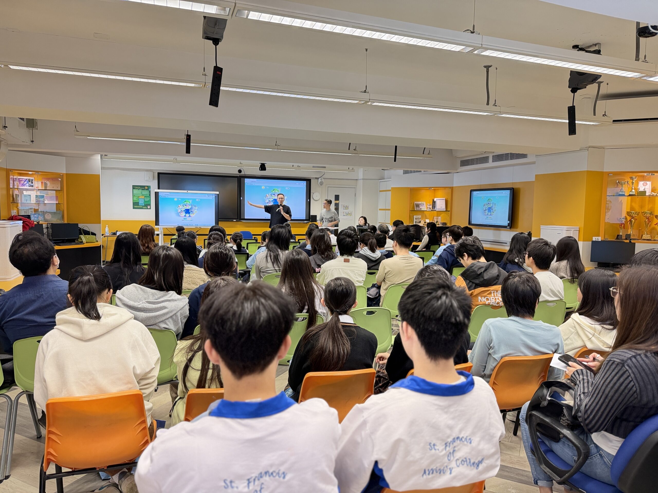 決賽隊伍訓練及輔導環節 Training and Coaching session for finalists on 20 Dec 2025